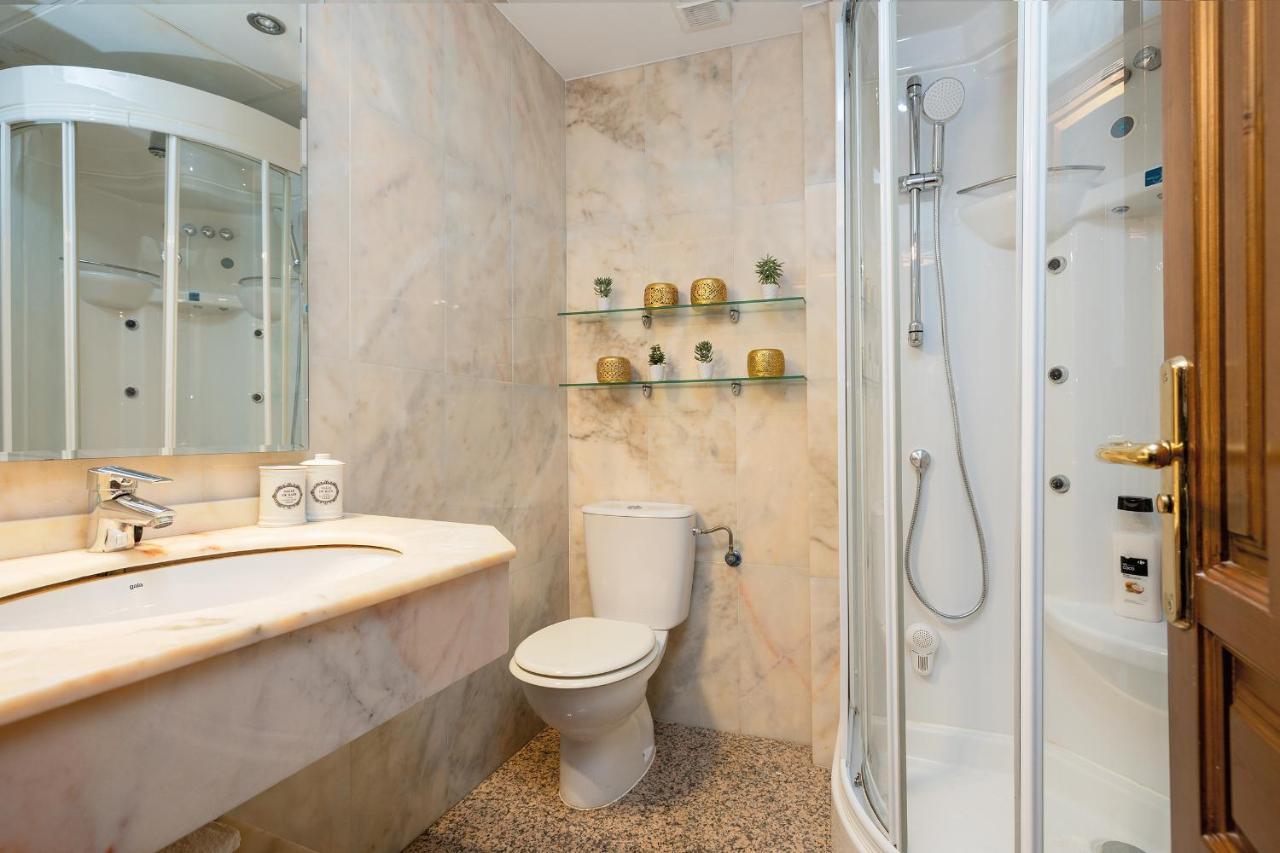 Dreaming Bib Rambla - Free Parking Apartment Granada Luaran gambar