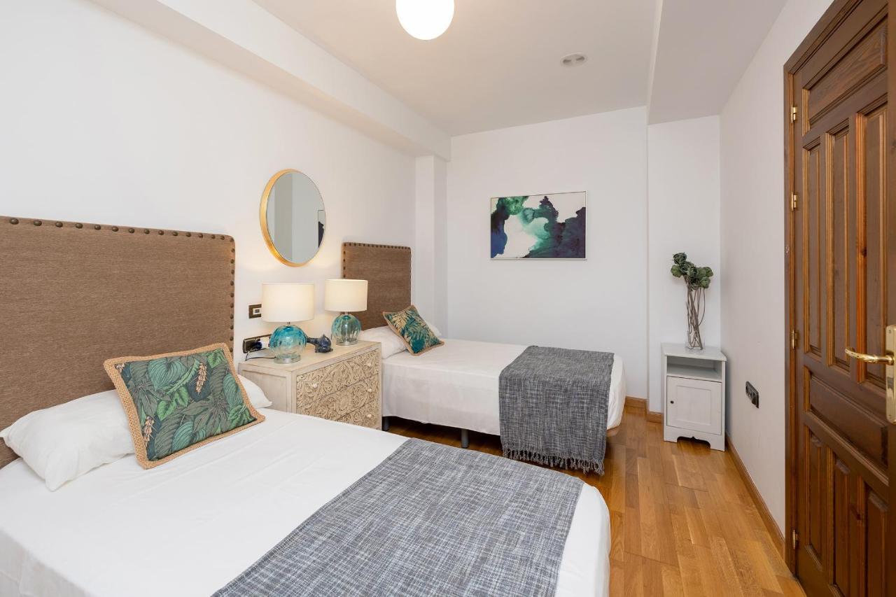 Dreaming Bib Rambla - Free Parking Apartment Granada Luaran gambar