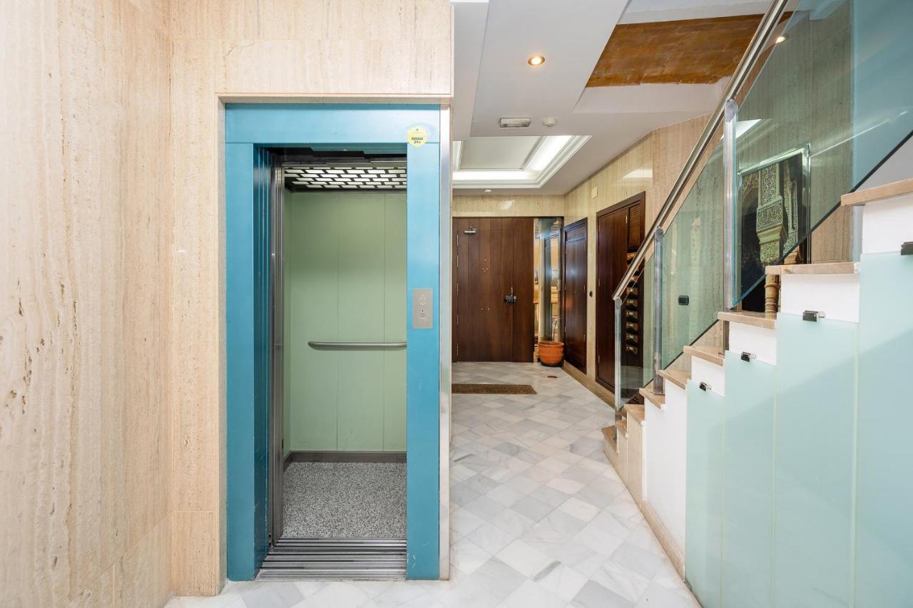 Dreaming Bib Rambla - Free Parking Apartment Granada Luaran gambar